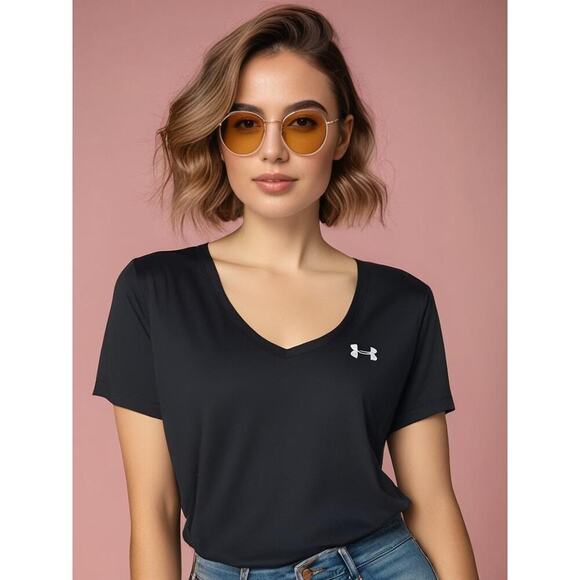 Under Armour Women's Large Black V-Neck Short Sleeve Casual T-Shirt‎ - Picture 1 of 6